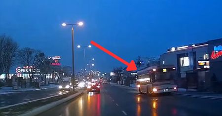 Skandaliczne zachowanie kierowcy autobusu. Wszystko się nagrało