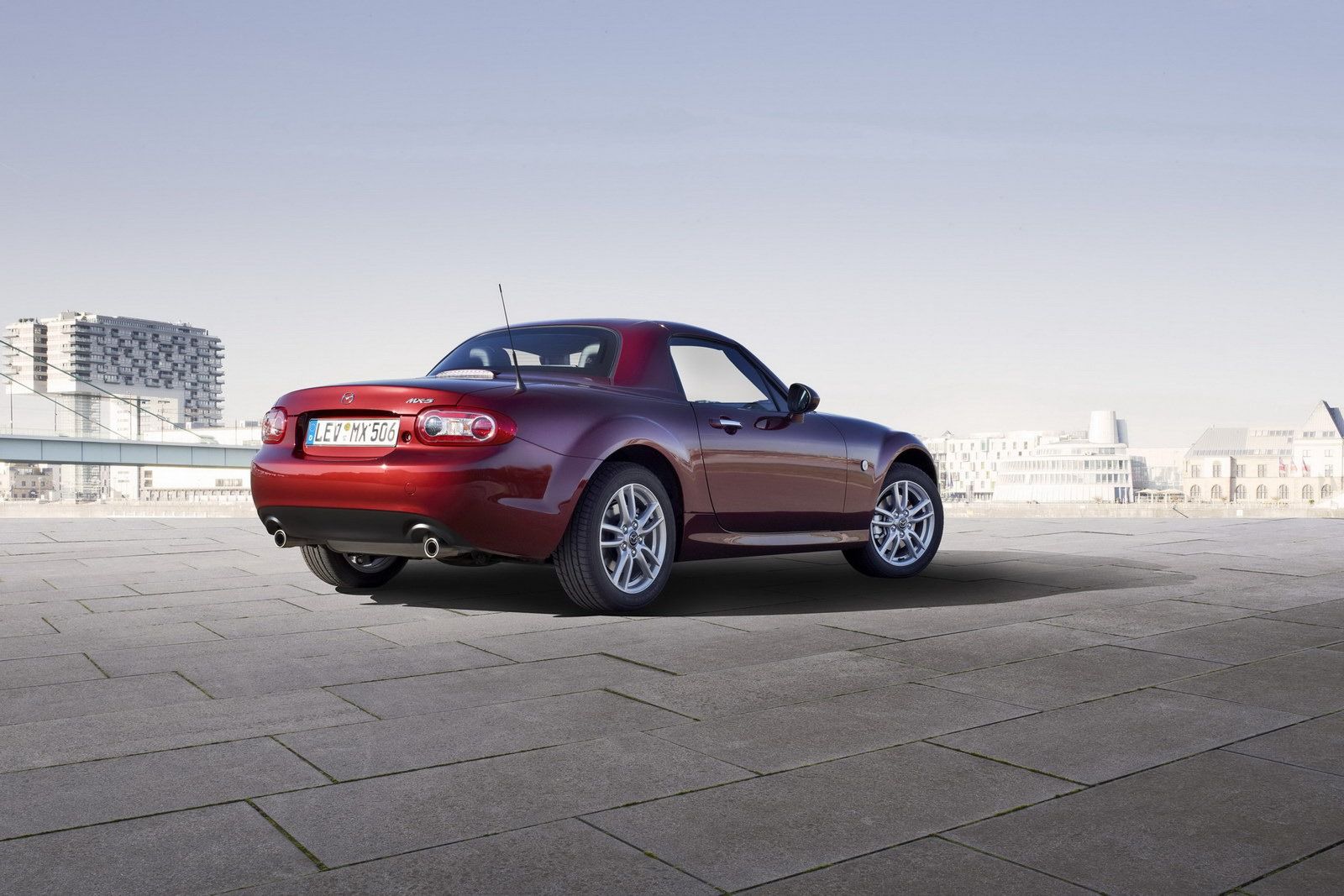 2013 Mazda MX-5 - kultowy roadster po kuracji odmładzającej [galeria] 15