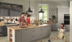 Magiczna metamorfoza kuchni w nowej kampanii Senso Kitchens od Black Red White (wideo)