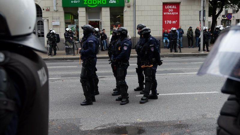 Policjanci zabezpieczający Marsz Równości w Lublinie