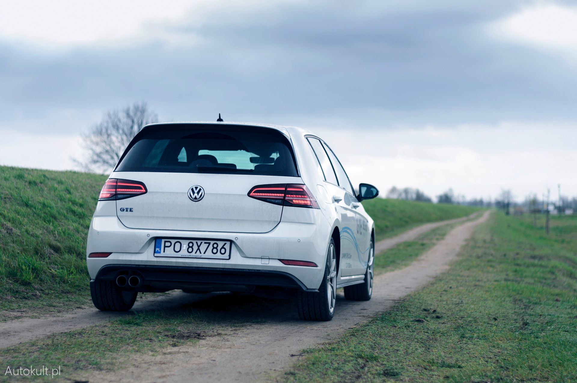 Jaki jest Golf, każdy widzi. Wersję GTE zdradza głównie emblemat na tylnej klapie