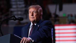 "Pakt z diabłem", "Zdrada". Politycy w USA ostro krytykują ruch Trumpa