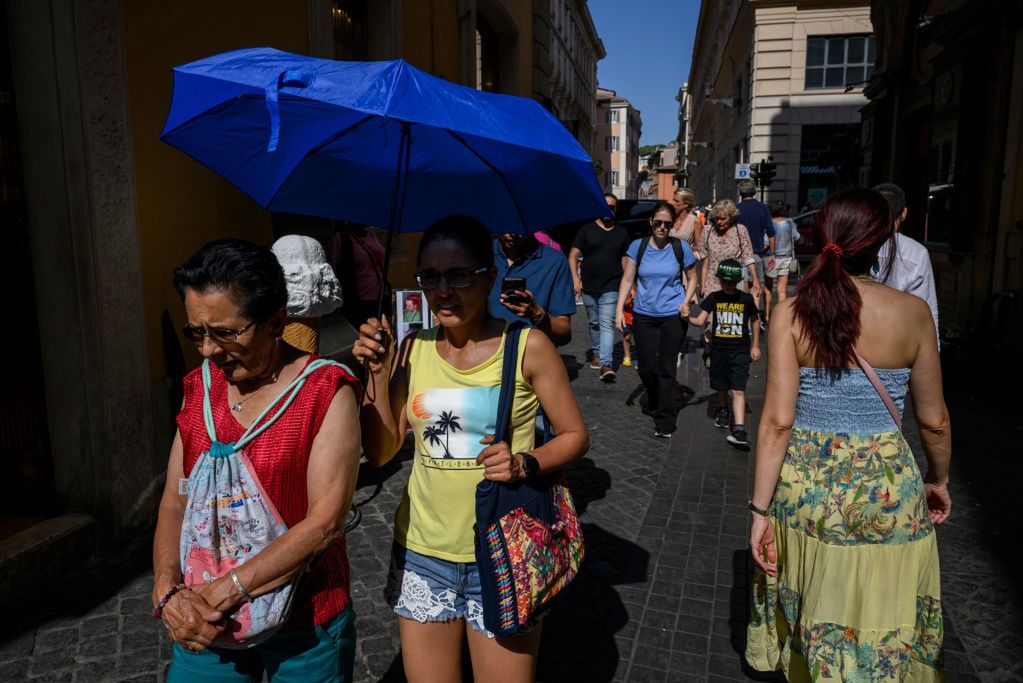 Heatwaves are afflicting an increasingly large portion of the population