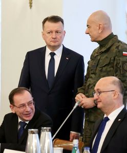 Irytacja sztabu PiS. Dymisje generałów uderzają w kampanię władzy