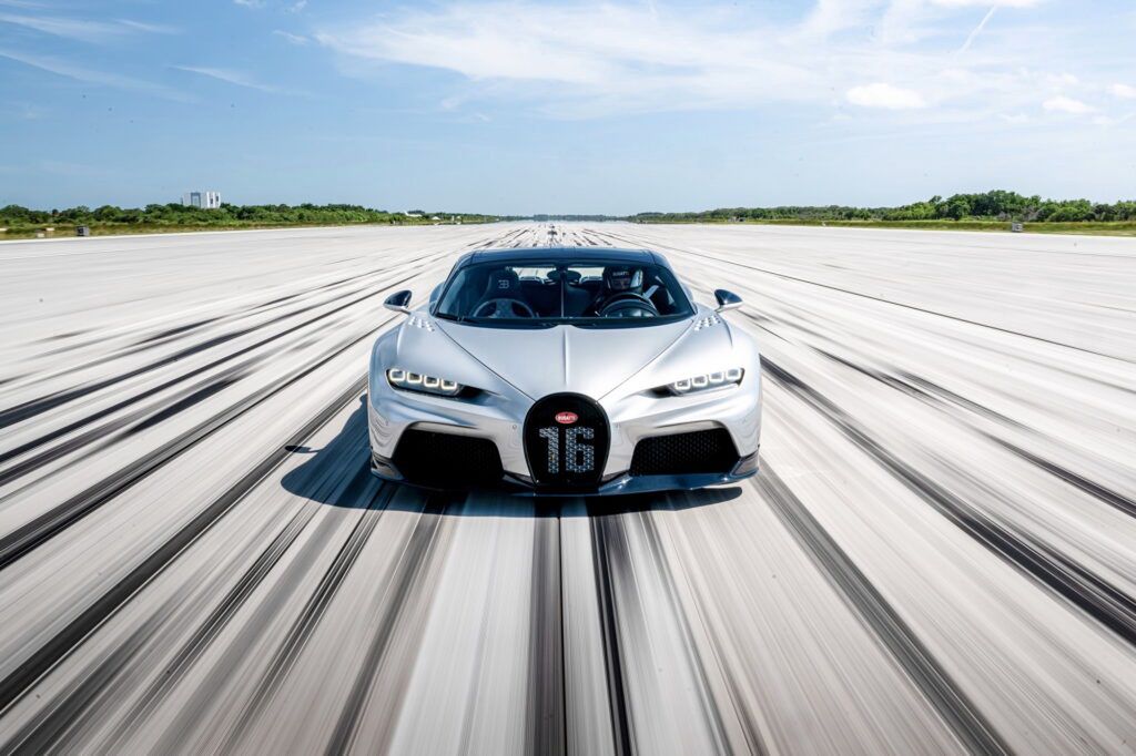 Bugatti Chiron na torze