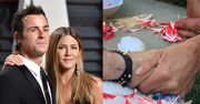 Jennifer Aniston i Justin Theroux TRZYMAJĄ SIĘ ZA RĘCE na pogrzebie ukochanej suczki: "Spoczywaj w pokoju, Dolly"