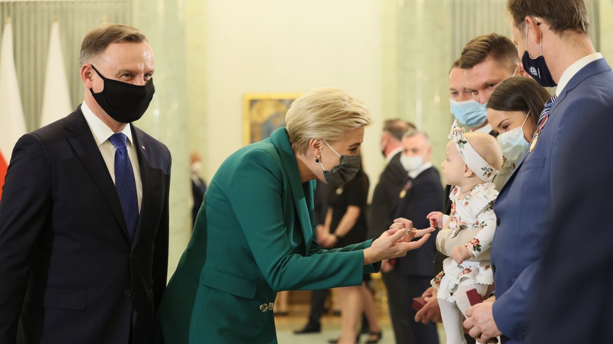 Pierwsza Dama Agata Duda była zachwycona obecnym na ceremonii dzieckiem