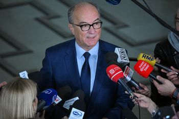 Były ambasador USA w obronie Czarzastego. Wsparcie jest szersze