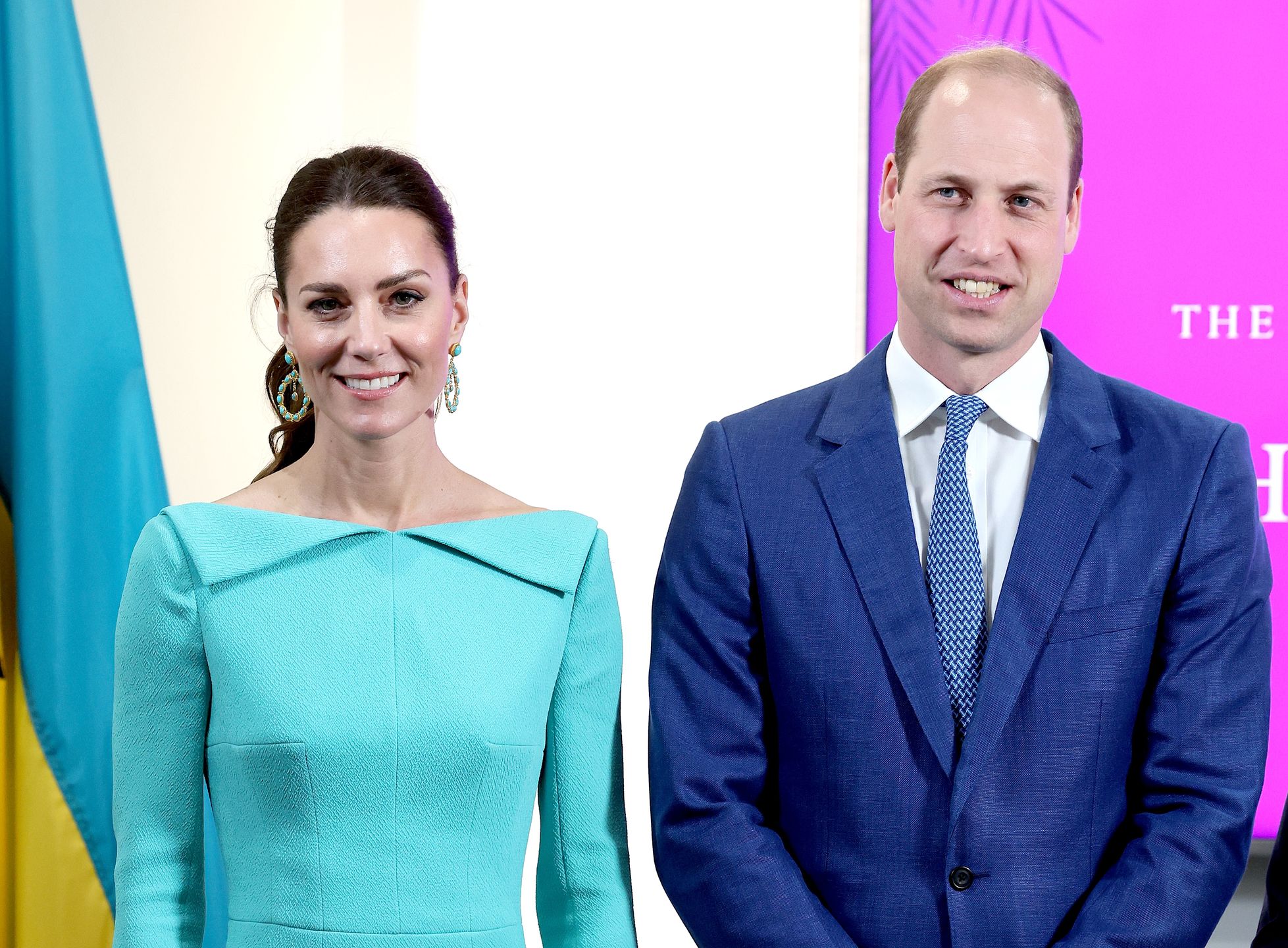 Kate Middleton zadaje szyku w dwóch sukniach