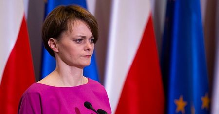 Radiowa Trójka. Jadwiga Emilewicz o decyzji Polskiego Radia ws. piosenki Kazika. "Złe praktyki"
