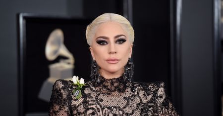 Lady Gaga krytykuje kradzież muzyki... kradnąc zdjęcia!