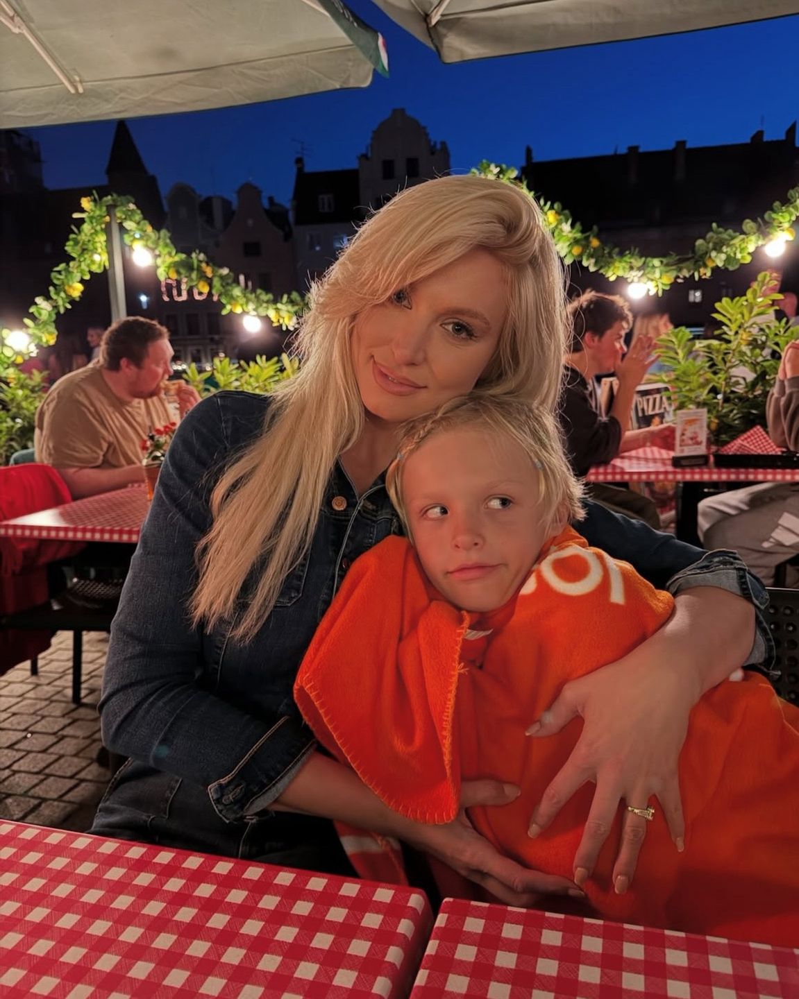 Karolina Pajączkowska z synem
