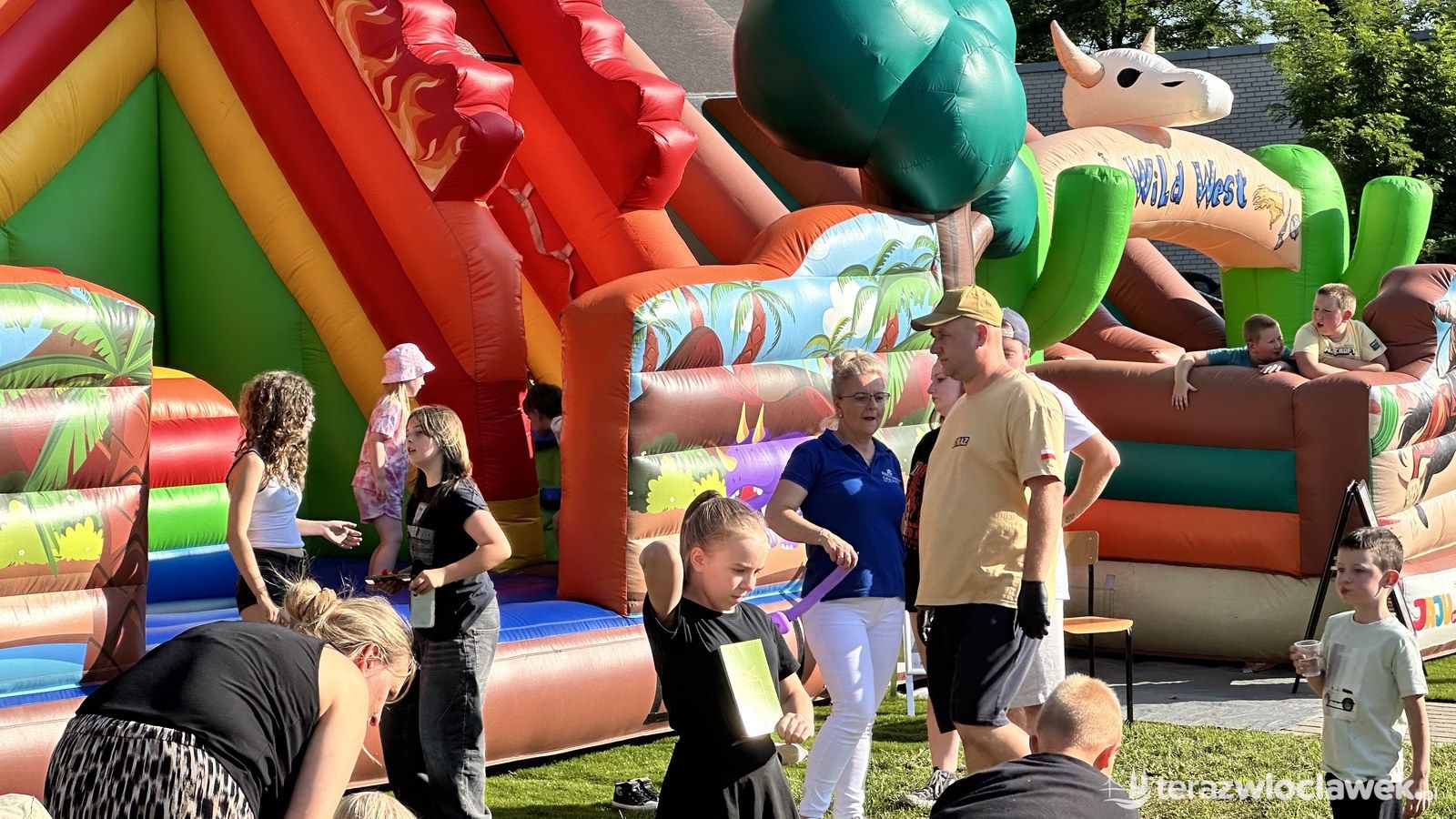 Działo się w powiecie! Dmuchańce, piana party i taniec