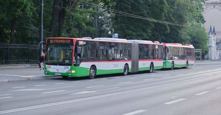 Uwaga, zboczeniec w centrum! Rozpiął rozporek, wyjął przyrodzenie i zaczął nim machać. Relacje świadków