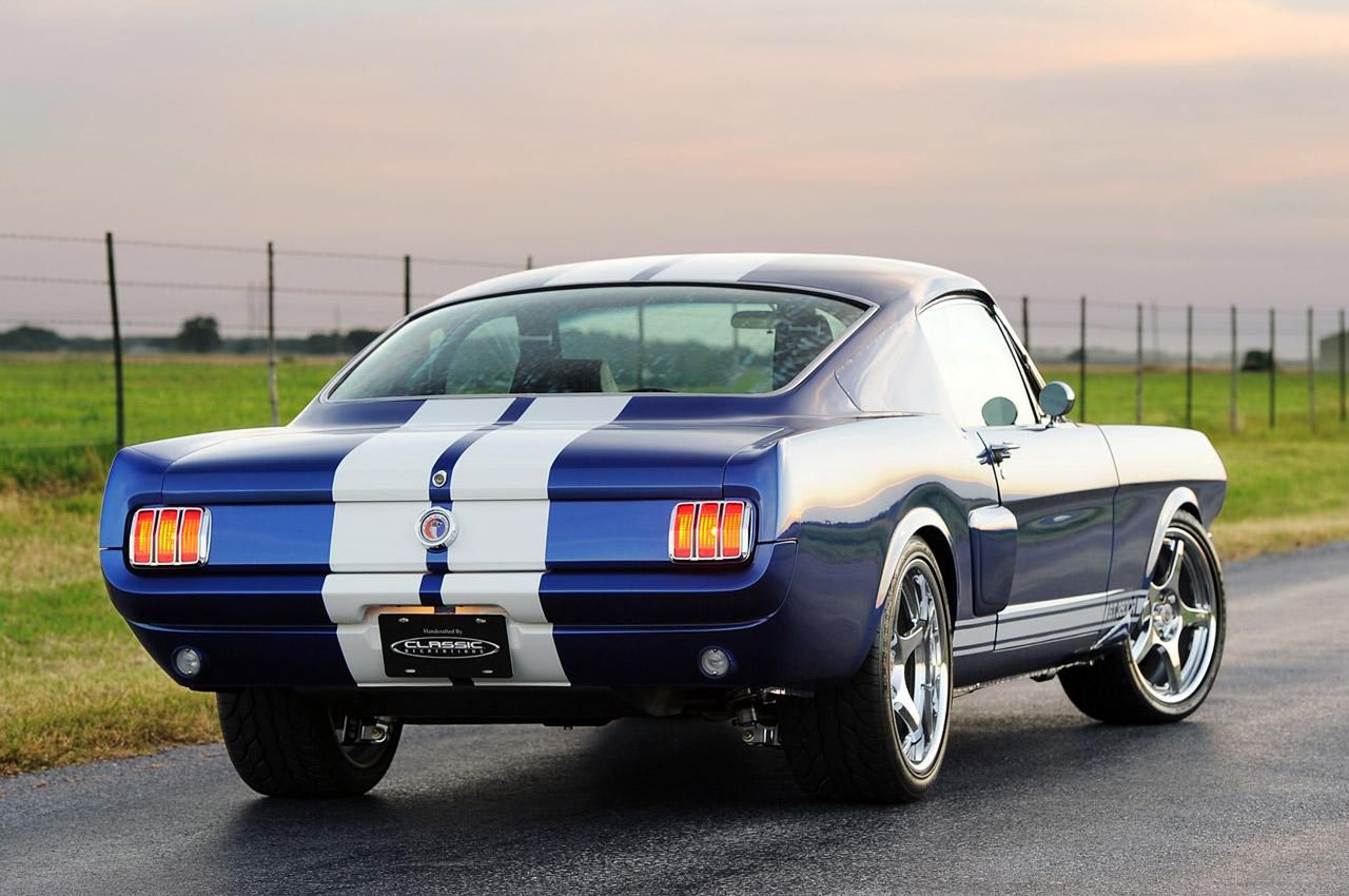Classic Recreations 1966 Shelby GT350CR na efektownych zdjęciach [galeria] 10