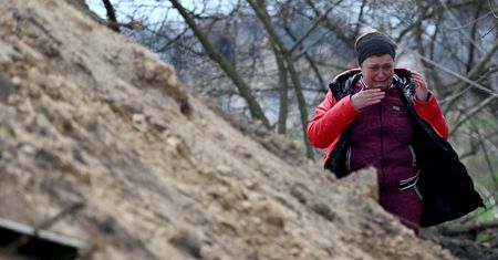 "Ludzie oglądają zwłoki, poszukując swoich zmarłych". Relacja reportera WP z Ukrainy