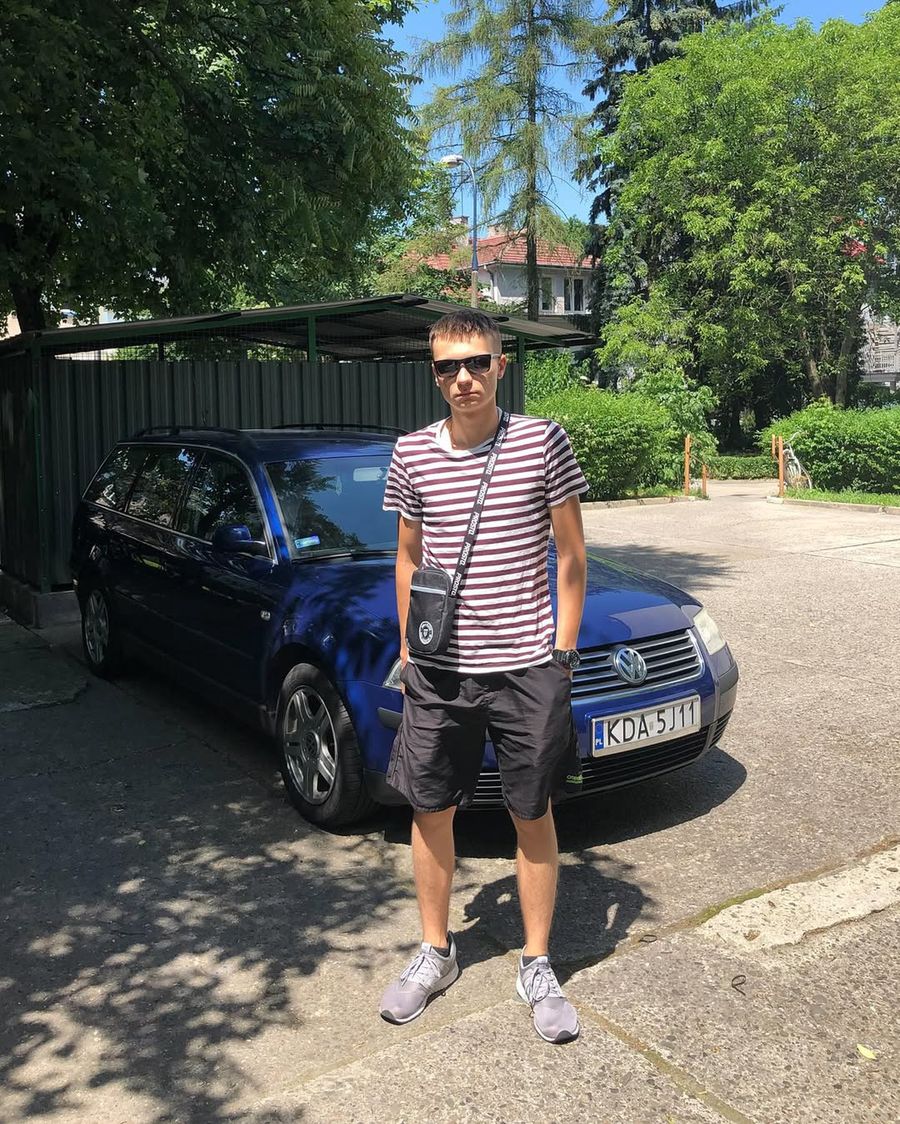 Przemek Pro kupił BMW za pół miliona. Opowiedział o wszystkich s
