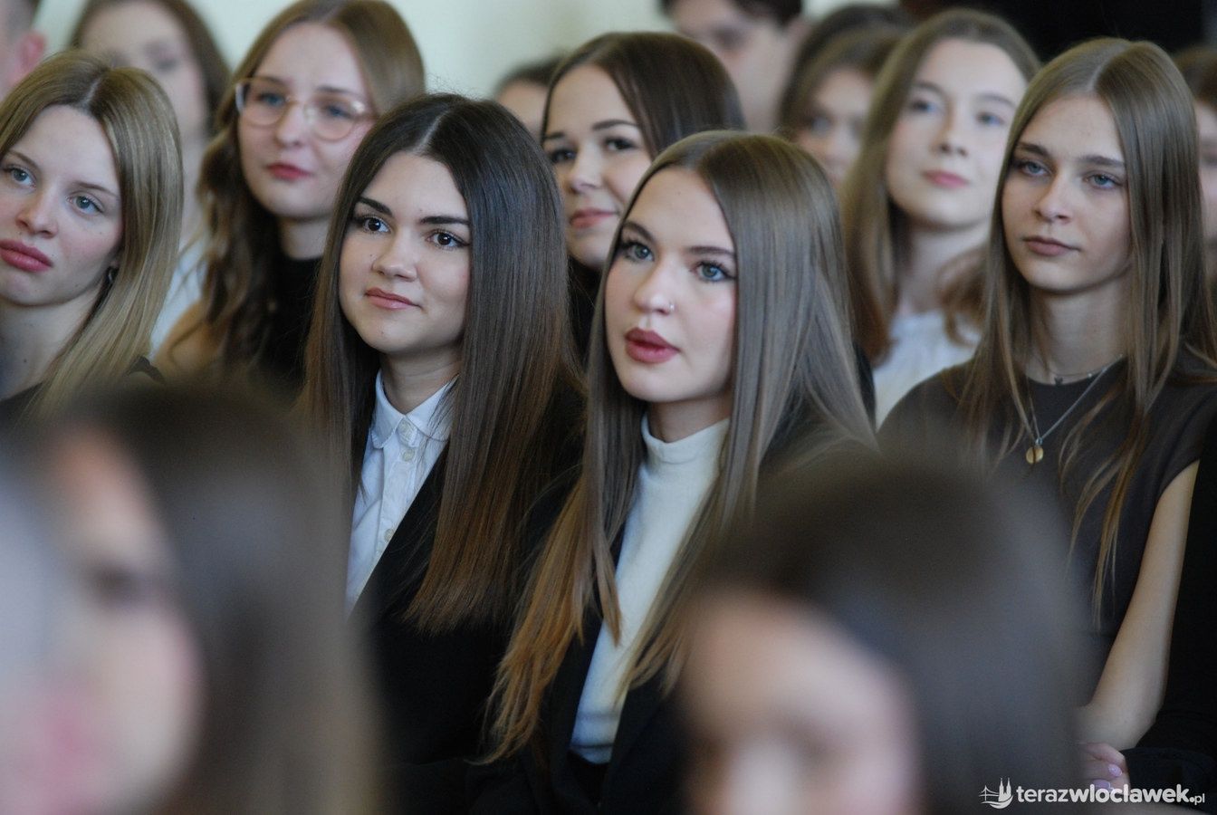 zakończenie roku maturzystów w III LO we Włocławku