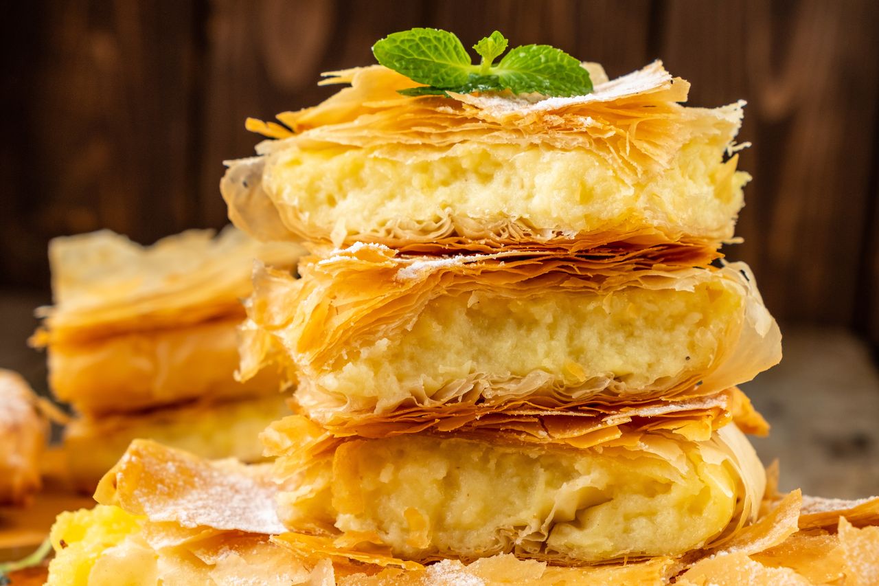 Knusprig und köstlich: Entdecken Sie die griechische Frühstücksdelikatesse Bougatsa