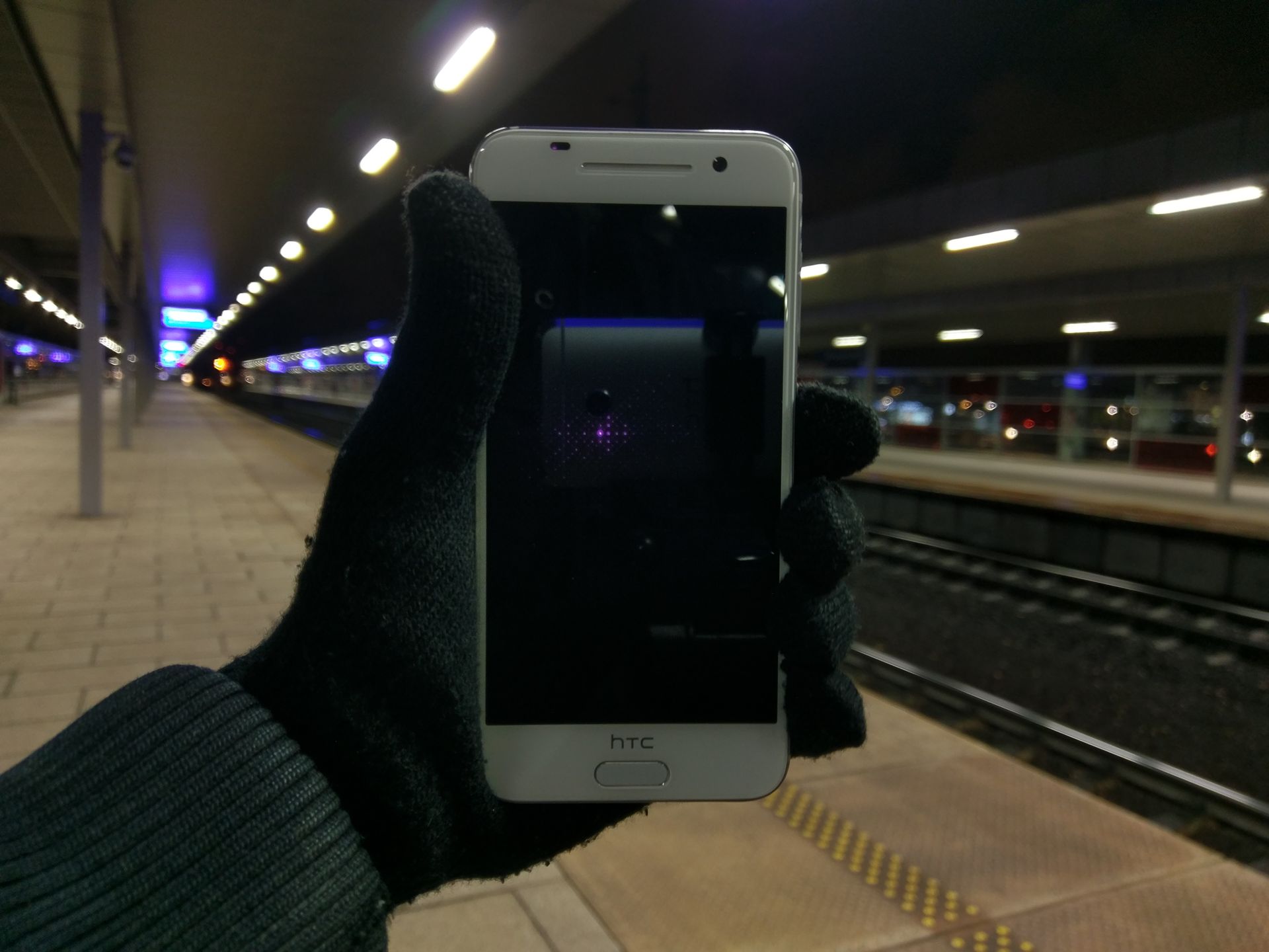 Przepis na mobilną fotoedycję: obiekty wystające z ekranu smartfona 3