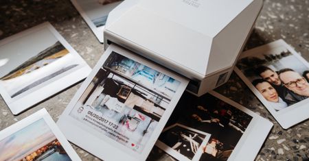 Instax Share SQ SP-3 - drukuje natychmiastowo w kwadracie i daje mnóstwo frajdy