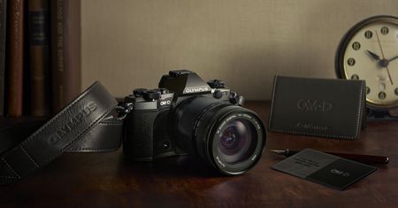 Olympus OM-D E-M5 Mark II Limited Edition – 7000 sztuk tytanowej wersji kolekcjonerskiej