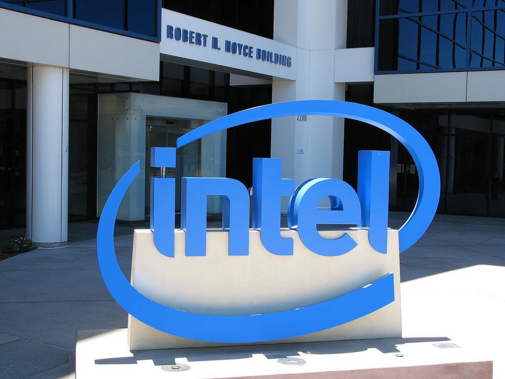 Intel (Fot. na lic. CC; Flickr.com/by huangjiahui)