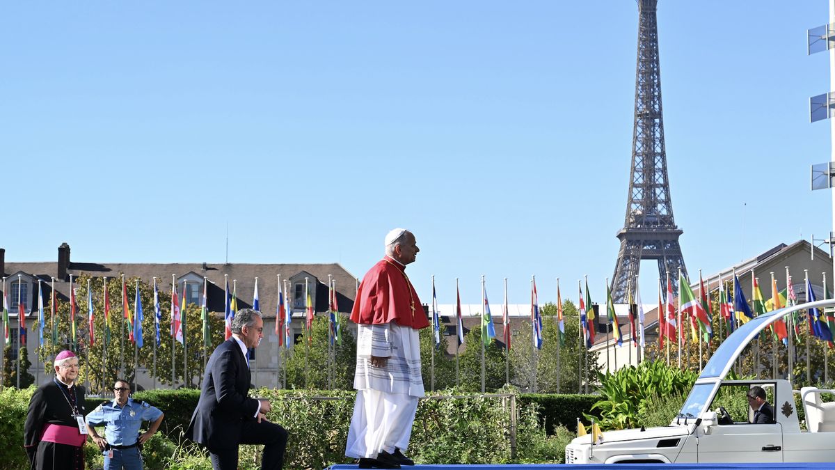 Papież Leon XIV w Paryżu przyjęty entuzjastycznie