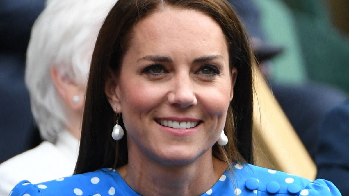 Księżna Kate nosi najmodniejszy dodatek sezonu