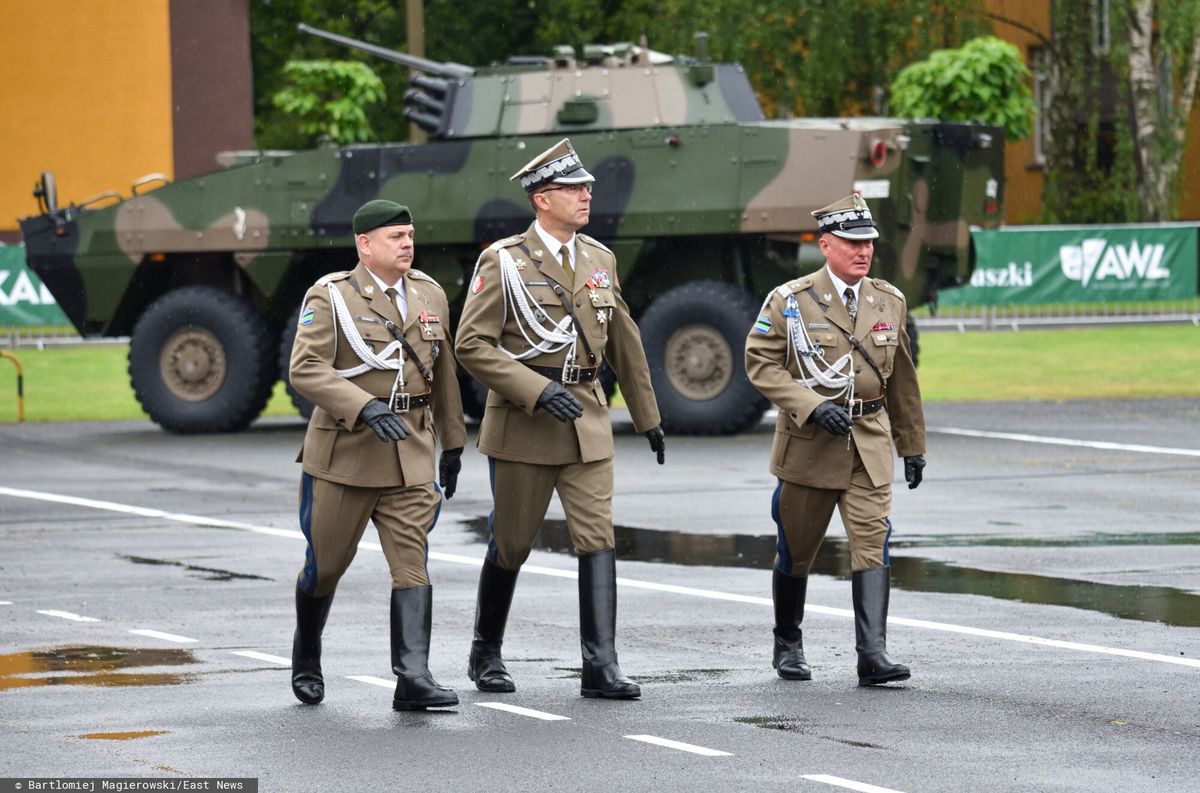 Od lewej: dowódca Wojsk Obrony Terytorialnej gen. broni Wiesław Kukuła, Dowódca Operacyjny Rodzajów Sił Zbrojnych gen. broni Tomasz Piotrowski, gen.dywizji Marek Sokołowski