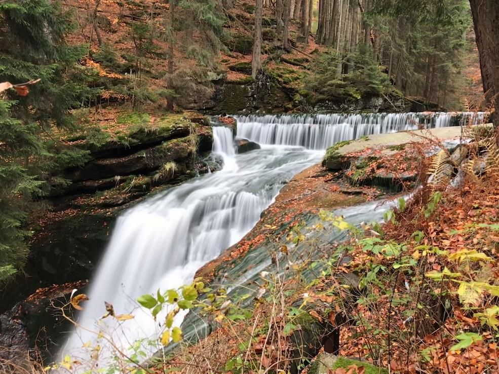 iPhone 11: spora porcja przecieków. Ma mieć ciekawie wykorzystany potrójny aparat 3