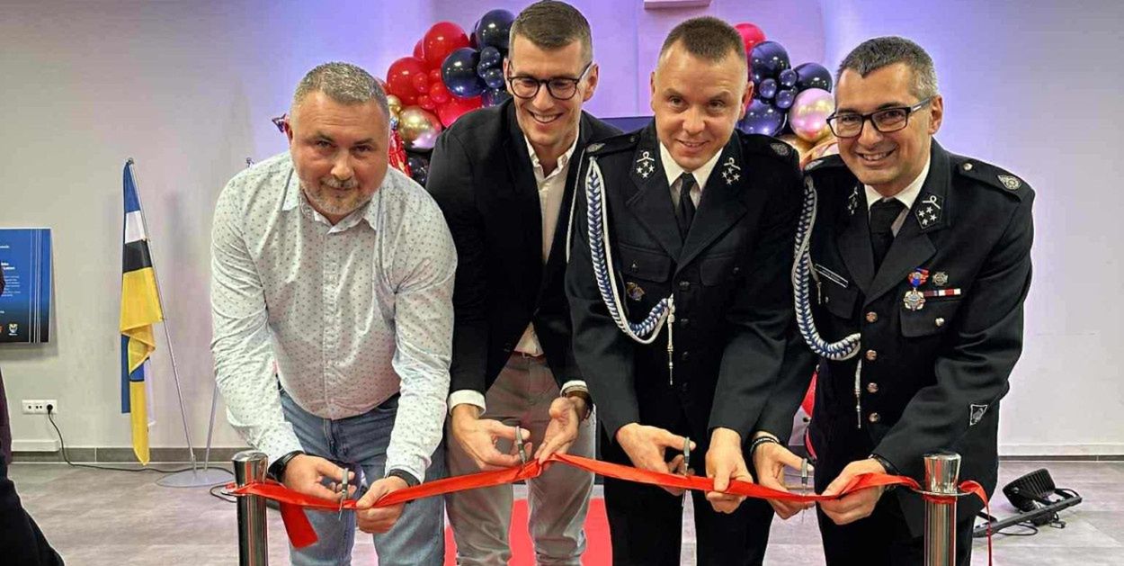 Legnickie Pole: Strażacy połączyli historię i przyszłość