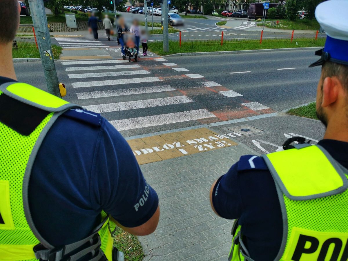 Pieszy nie przeszedł, kierowca czekał do końca. Kiedy można ruszyć przed "zebrą"?