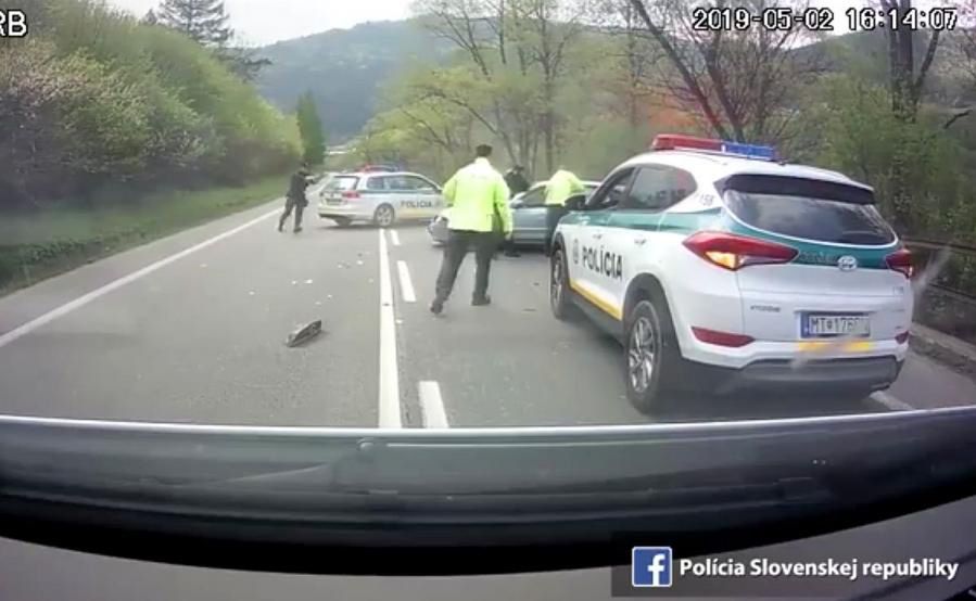 Szalony kierowca z Polski uciekał przed policją na Słowacji