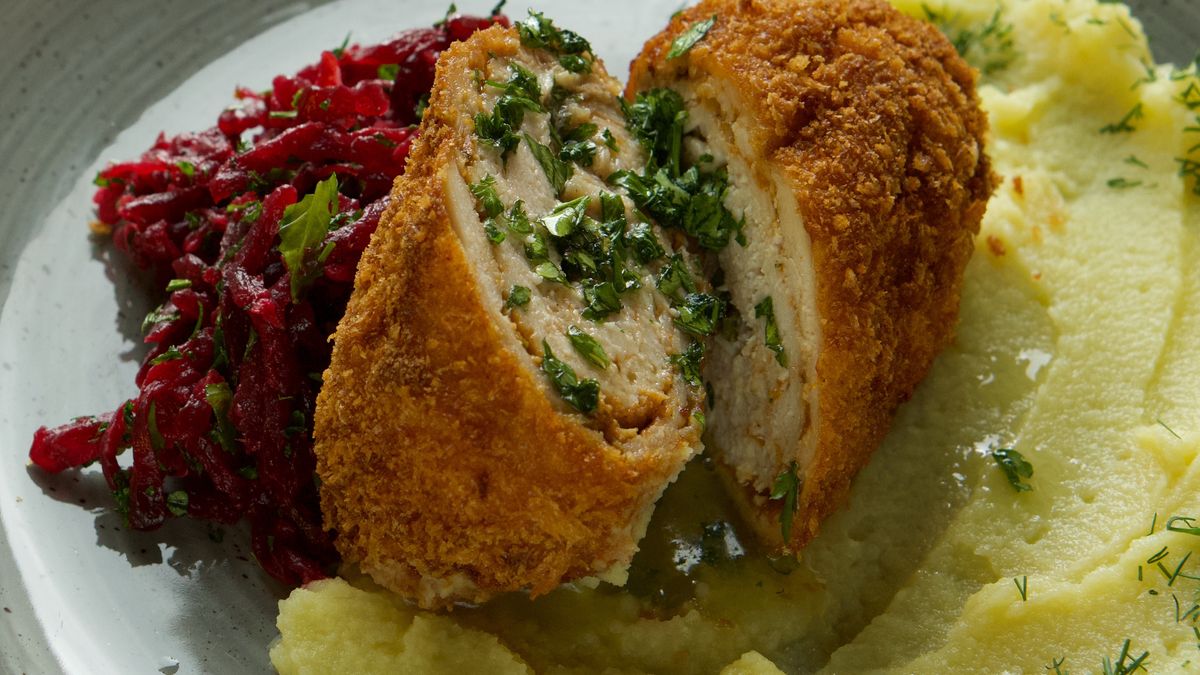 Kotlety po kijowsku smakują wybornie