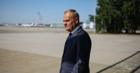 Ekspert odpowiada Tuskowi. "Rządzić rozporządzeniami się nie da"