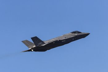 F-35 przelecą nad Polską. MON podał trasę przelotu