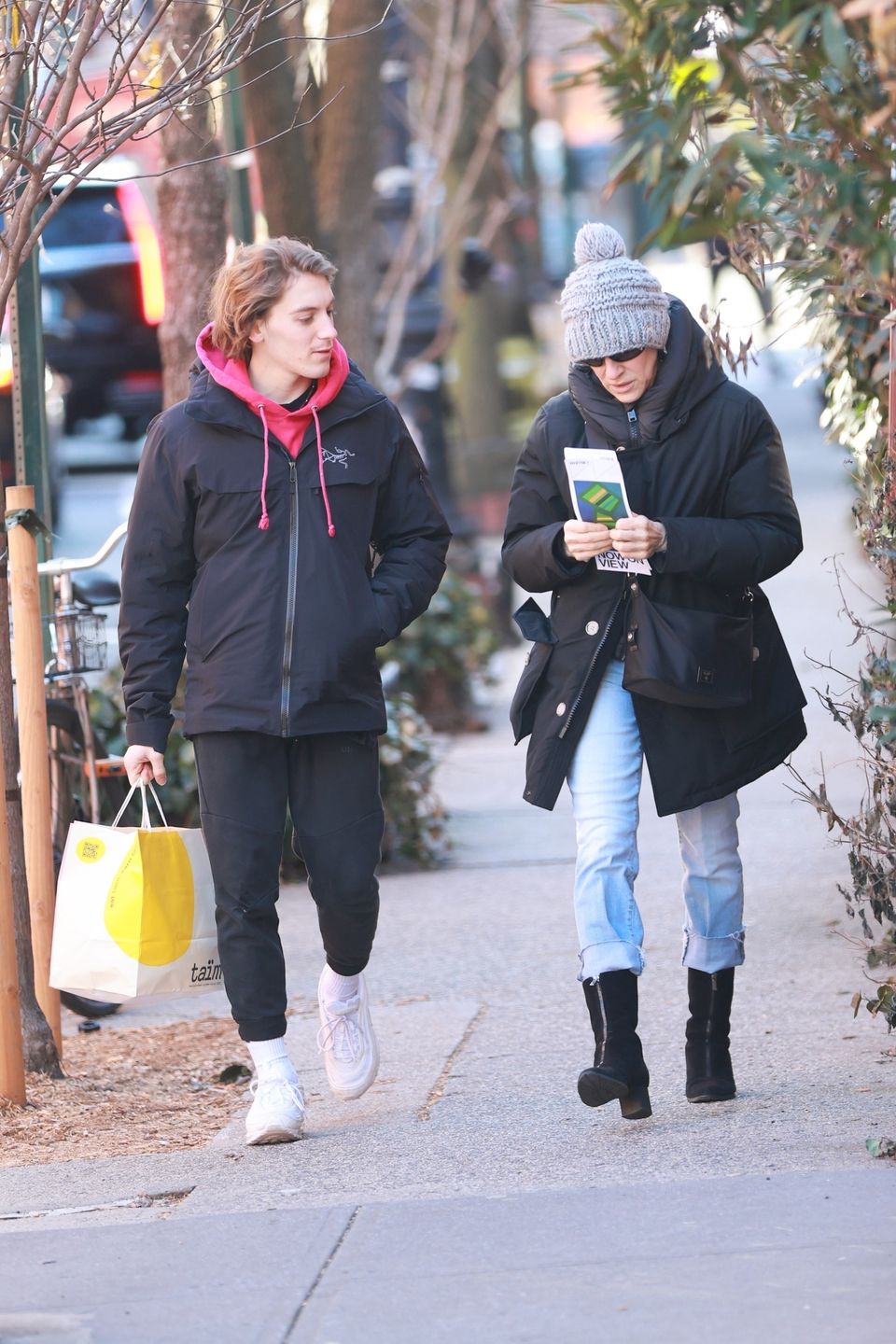Sarah Jessica Parker maszeruje ulicami Nowego Jorku z 19-letnim synem
