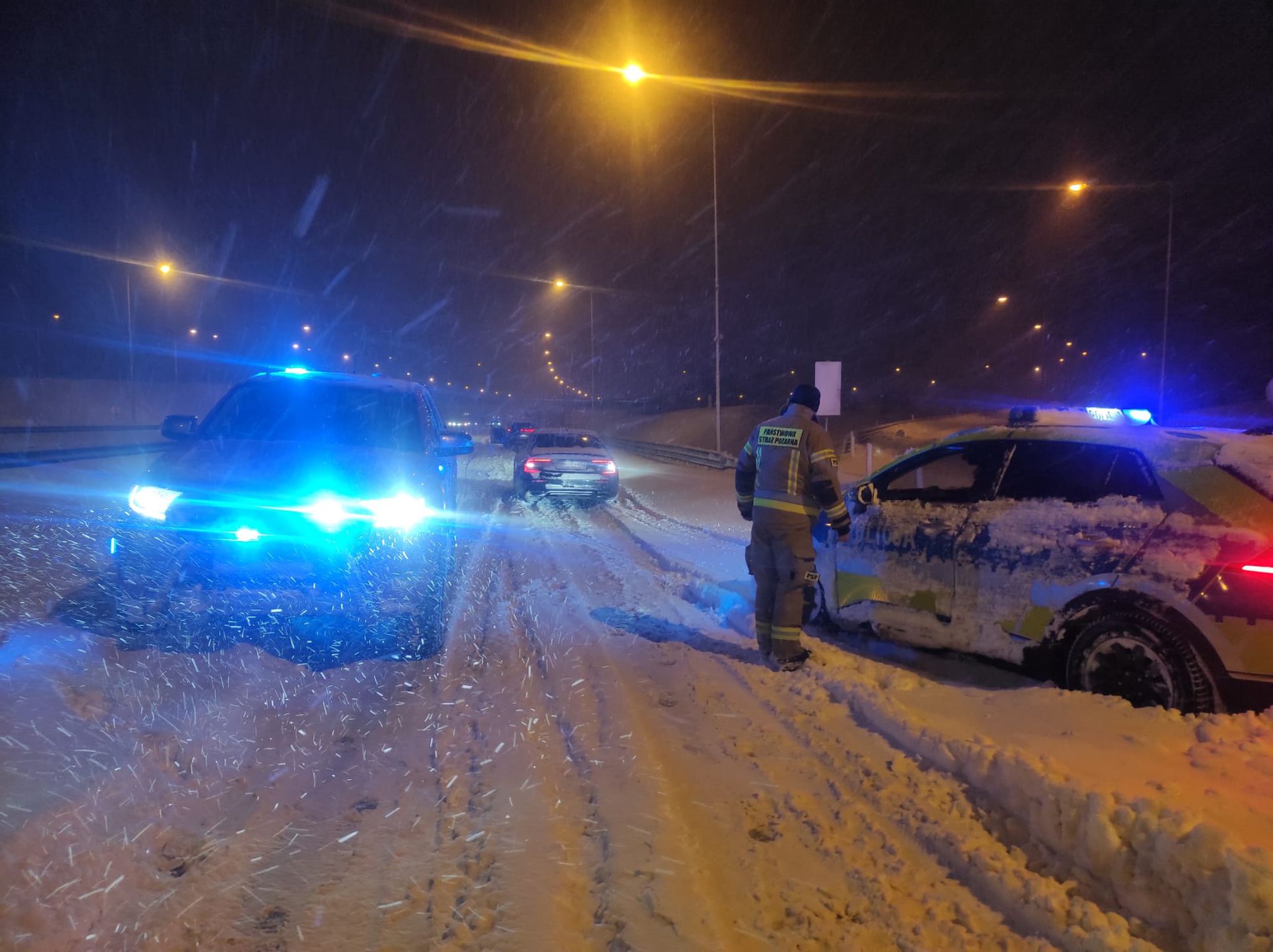 wiadomości,aktualności,WP Wiadomości Awarie sieci na Warmii i Mazurach. Bez prądu tysiące gospodarstw