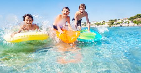 Plaża to za mało? Te zagraniczne obozy to prawdziwy zastrzyk adrenaliny