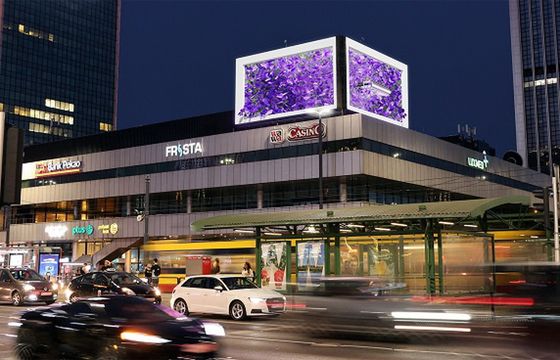 Galaxy Z Flip4 przejmuje warszawski Marriott w najnowszej kampanii Samsunga