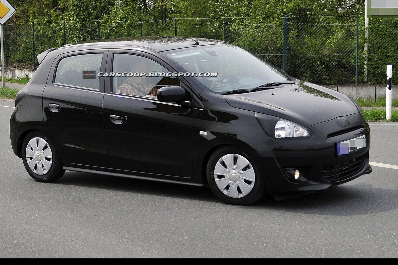 2013 Mitsubishi Mirage/Colt (źródło: Carscoop)