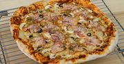 Tylko tak piecz pizzę w piekarniku. Inaczej nie będzie rumiana i chrupiąca