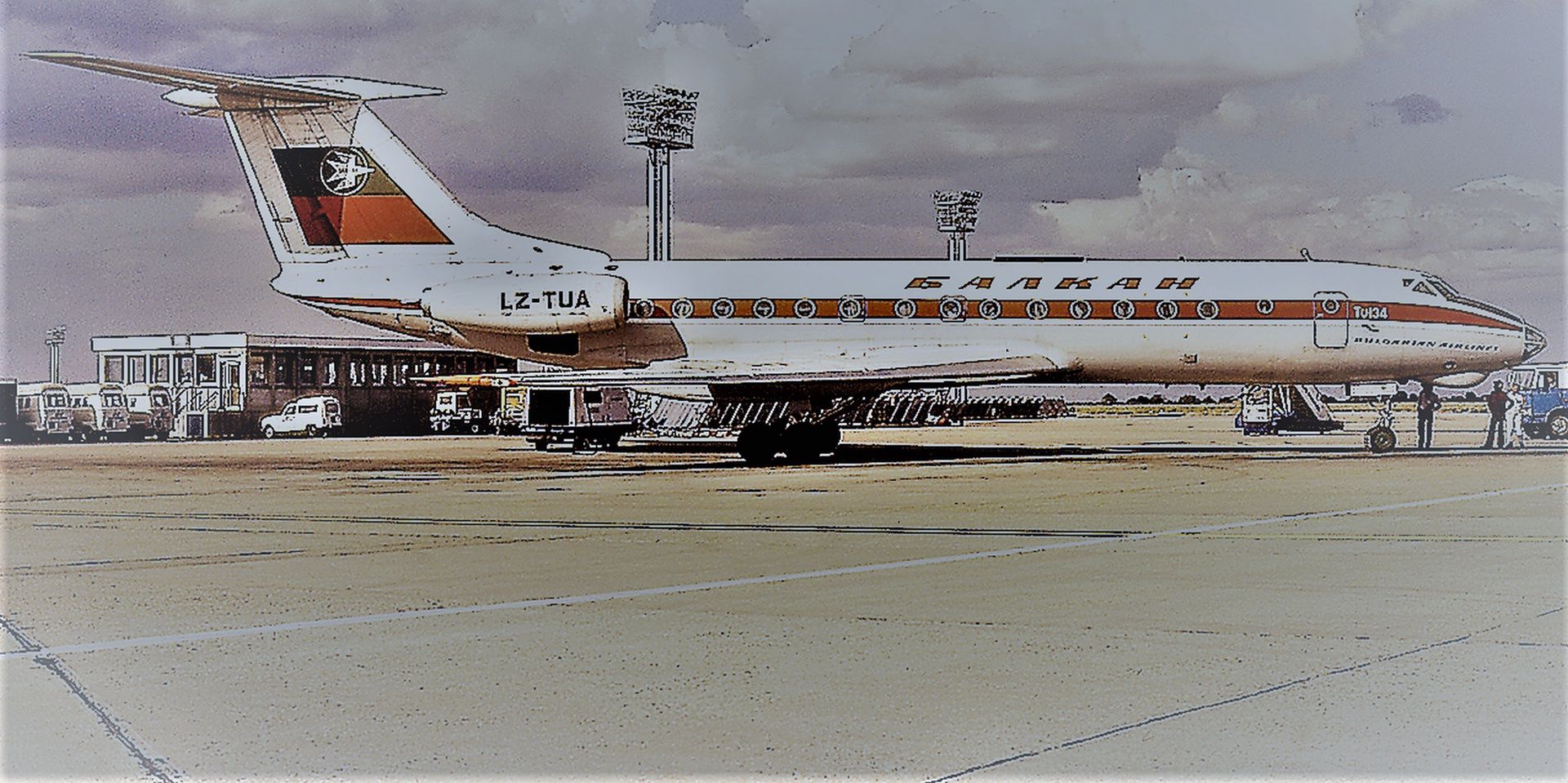 Tupolew Tu-134 linii Bulgarian Airlines, maszyna podobna do tej, która rozbiła się pod Gabare. Fot. Michel Gilliand // Wikimedia Commons //