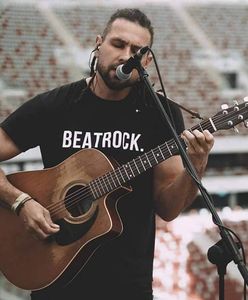 Bartas Szymoniak reaguje ws. afery Trójki. Żąda wycofania swojej piosenki z notowania