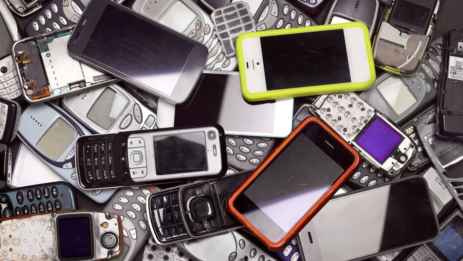 Recycling mobile and smart phones
Peter Dazeley
Mobile phone, environmental conservation, out of date, smart phone