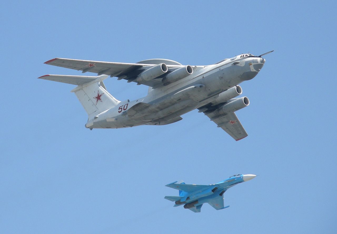 Rosyjskie samoloty A-50 i Su-27
