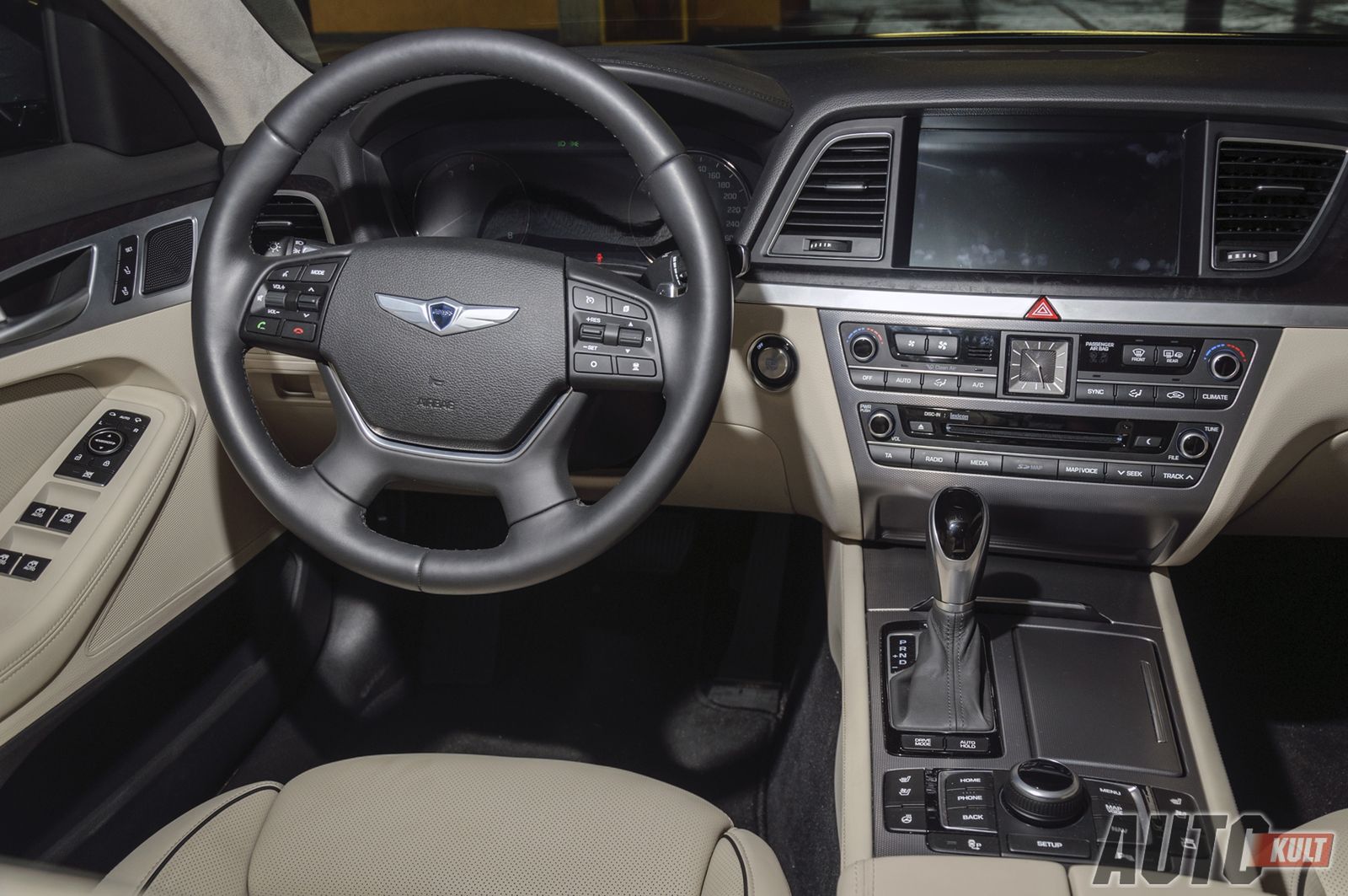 Hyundai Genesis 3,8 V6 - test [galeria] 25