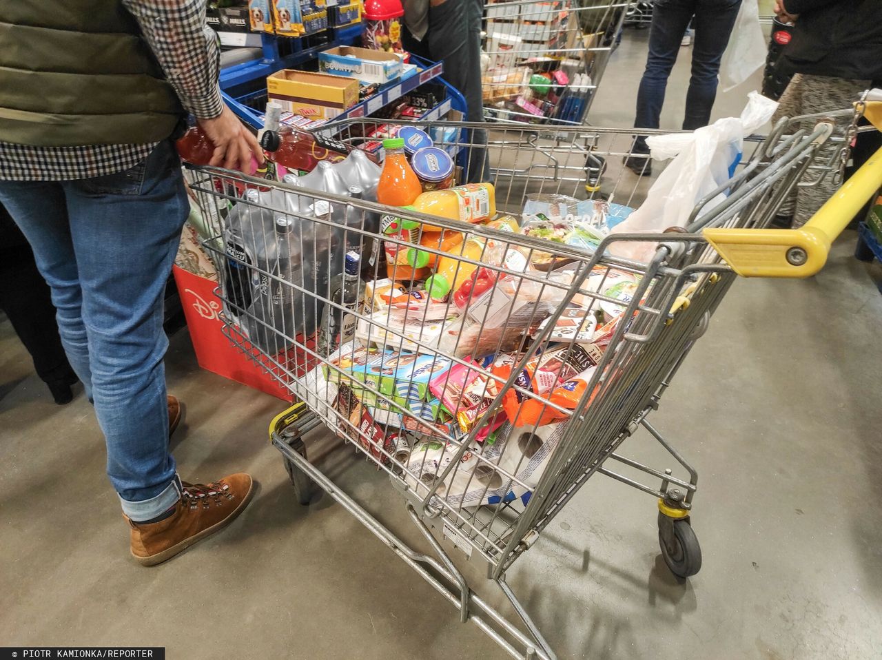 Wielka Sobota. Sklepy będą otwarte krócej. Do której?