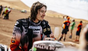 Konrad Dąbrowski na podium Rajdu Maroka